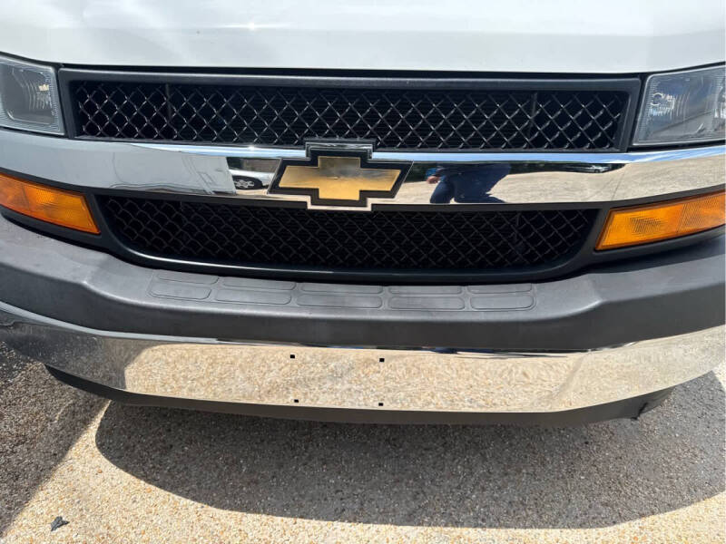 2024 Chevrolet Express 2500