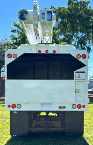 2015 Freightliner M2 106