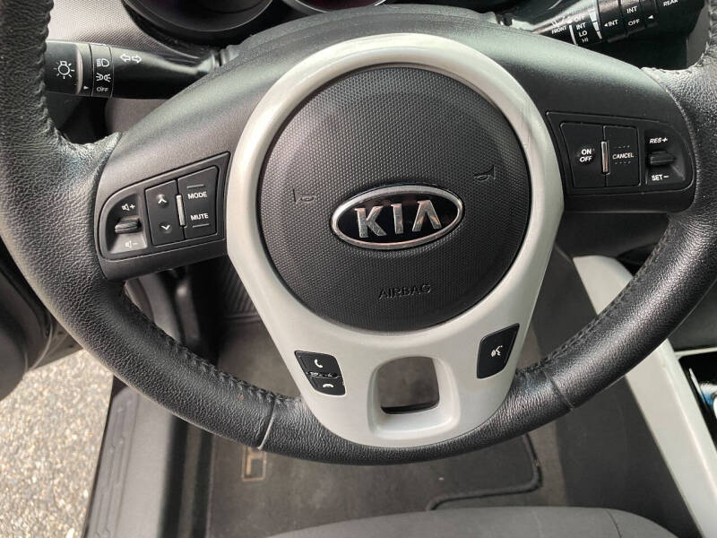 2012 Kia Soul +