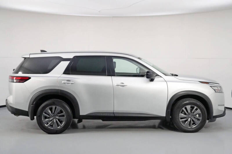 2024 Nissan Pathfinder S