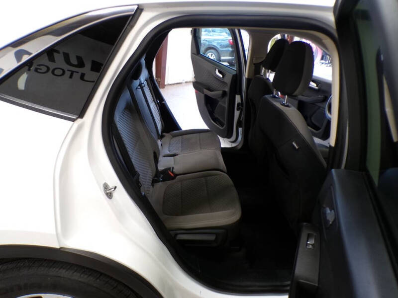2020 Ford Escape SE