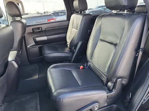 2014 Toyota Sequoia SR5