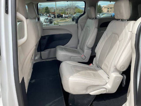 2021 Chrysler Pacifica Touring L