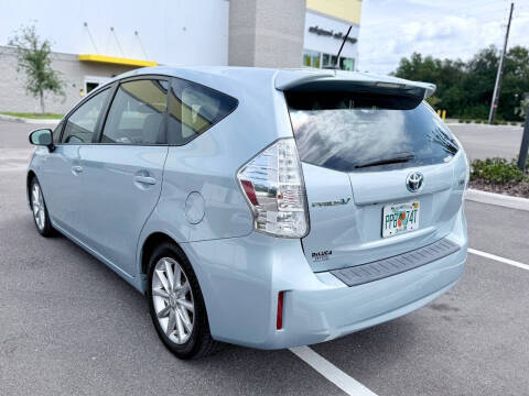 2012 Toyota Prius v Five