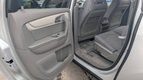 2017 Chevrolet Traverse LS