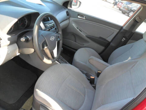 2017 Hyundai Accent SE