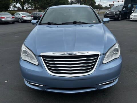 2013 Chrysler 200 Touring