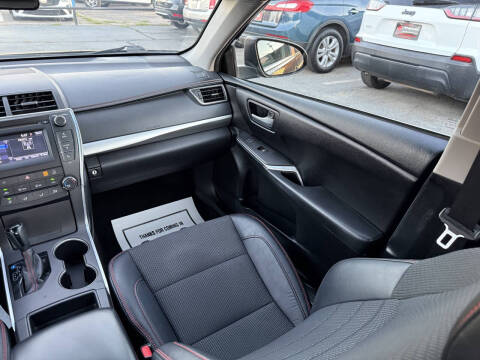 2016 Toyota Camry SE