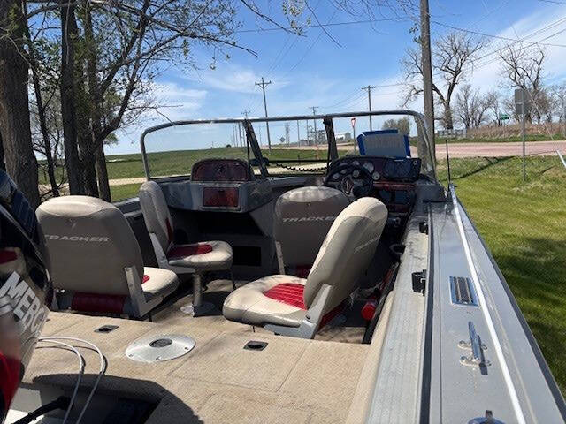 2004 Tracker TARGA 18 WT