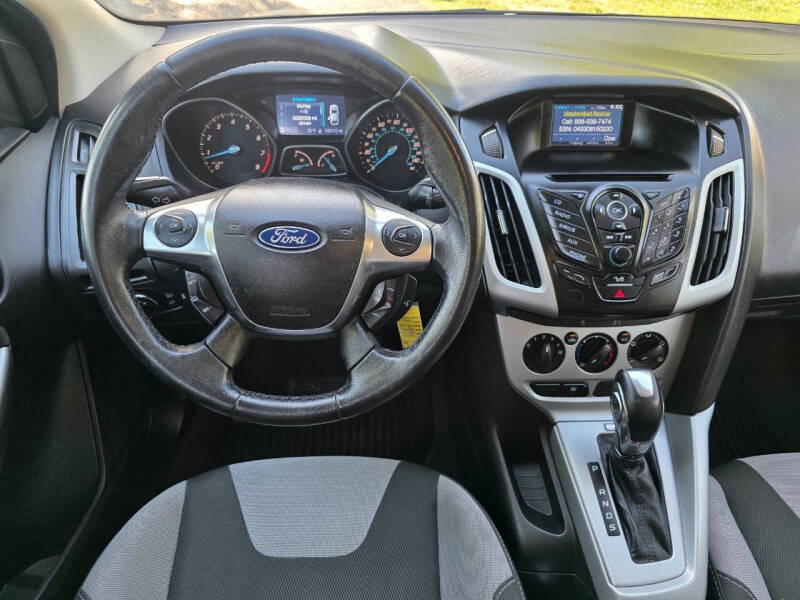 2012 Ford Focus SE