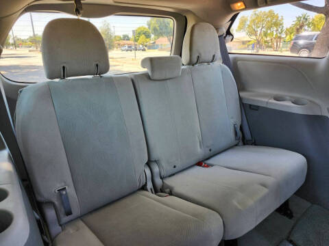 2012 Toyota Sienna