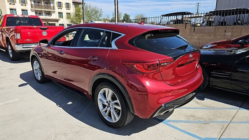 2018 Infiniti QX30 Luxury