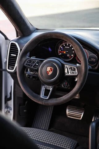 2020 Porsche Cayenne Turbo Coupe