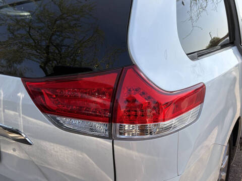 2013 Toyota Sienna Limited 7-Passenger