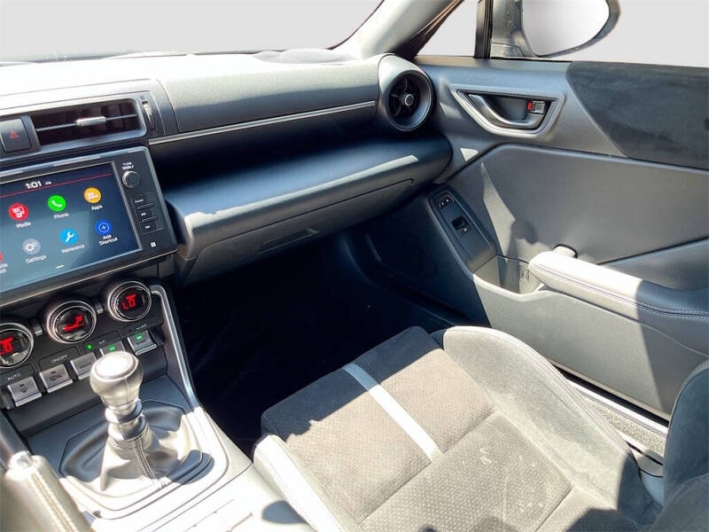 2024 Toyota GR86 Premium