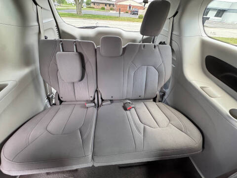 2017 Chrysler Pacifica LX