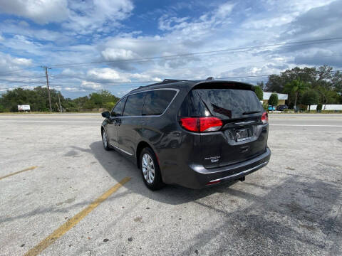 2017 Chrysler Pacifica Touring Plus