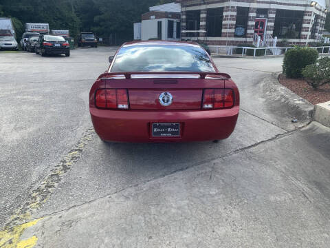 2005 Ford Mustang V6 Deluxe