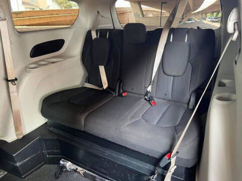 2020 Chrysler Pacifica Touring