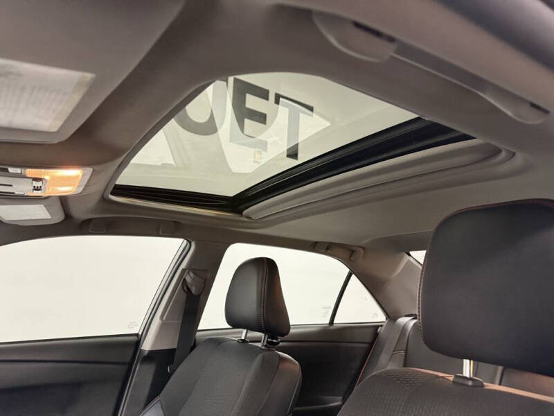 2016 Toyota Camry Hybrid SE