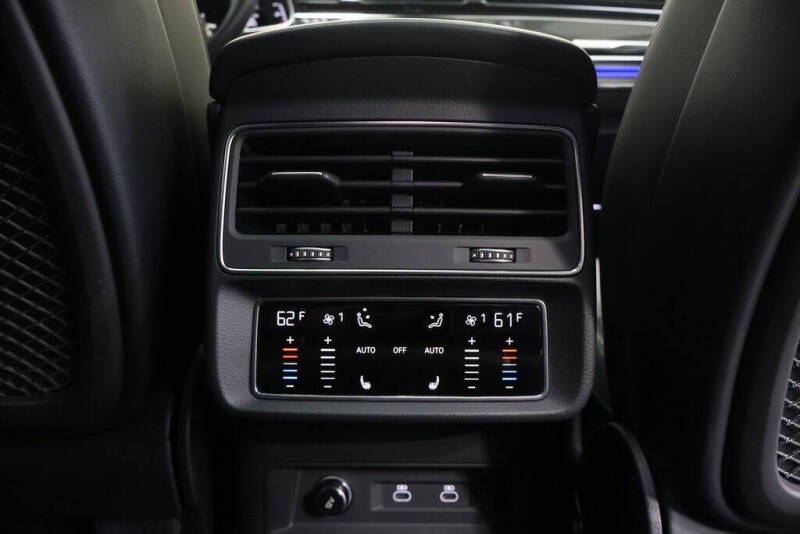 2023 Audi SQ8 4.0T quattro Premium Plus