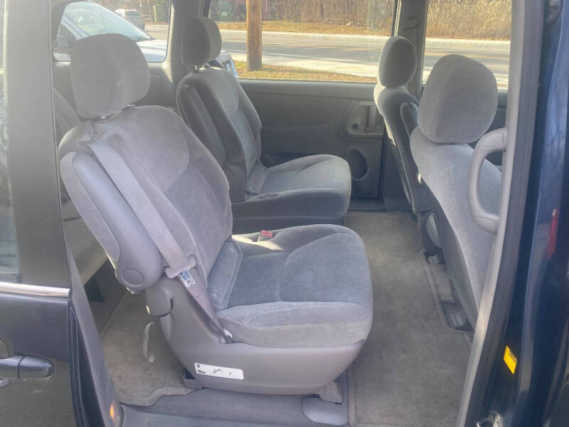 2004 Toyota Sienna CE 7 Passenger