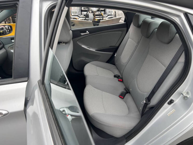 2013 Hyundai Accent GLS