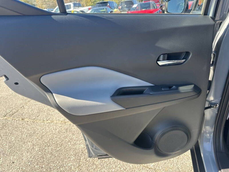 2021 Nissan Kicks SR