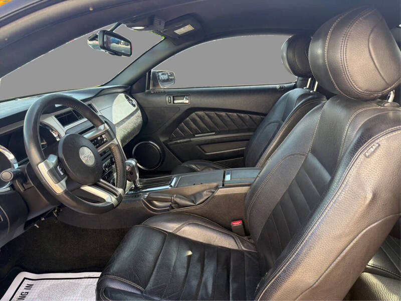 2012 Ford Mustang V6 Premium