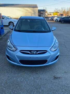 2013 Hyundai Accent for sale at Supreme Auto Sales in Mayfield KY