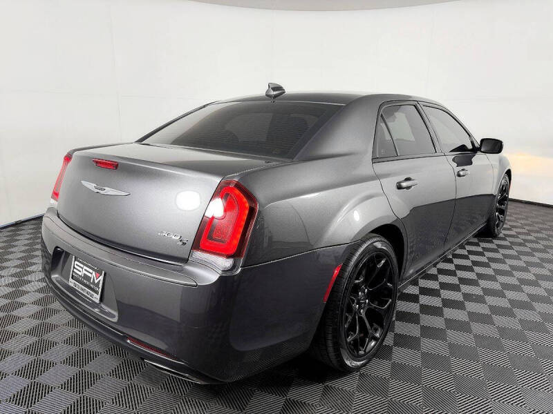 2017 Chrysler 300