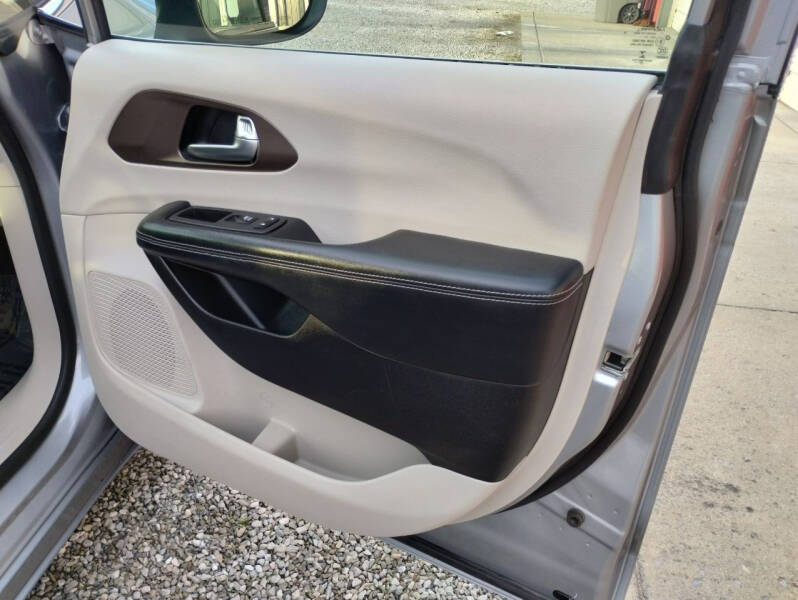 2021 Chrysler Voyager LXi