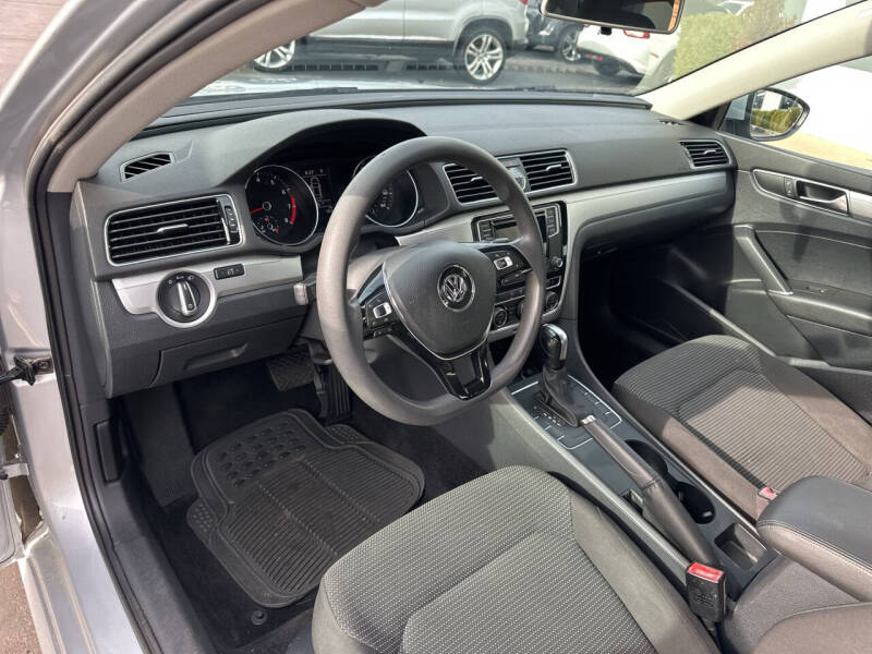 2017 Volkswagen Passat 1.8T S