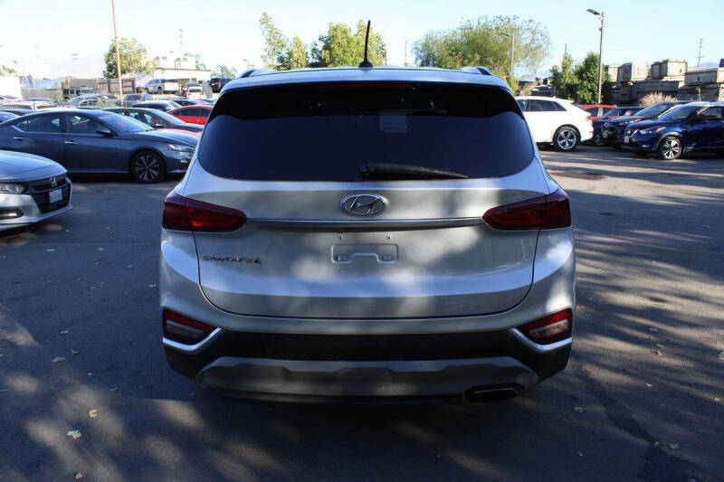 2019 Hyundai Santa Fe SE 2.4L