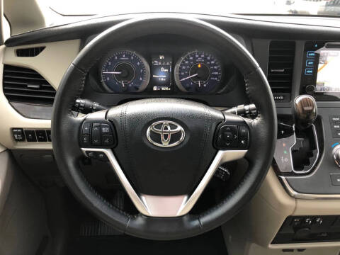 2017 Toyota Sienna