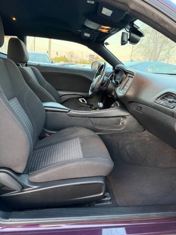 2021 Dodge Challenger SXT