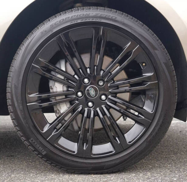 2023 Land Rover Range Rover P400 SE