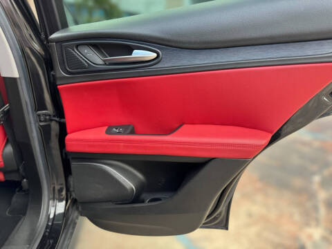 2020 Alfa Romeo Stelvio Sport