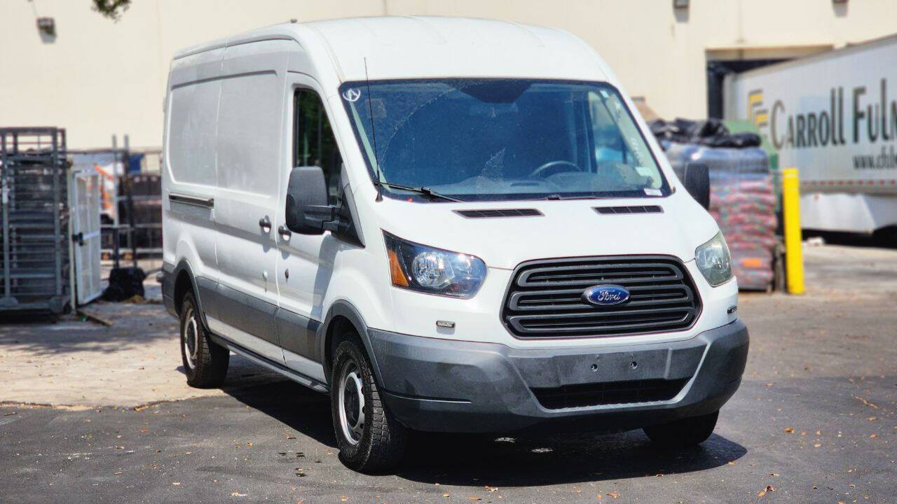 2015 Ford Transit  - $20,900
