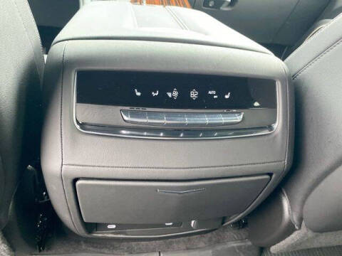 2023 Cadillac Escalade ESV Luxury