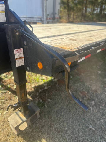 2023 PJ Trailers Gooseneck 3F492