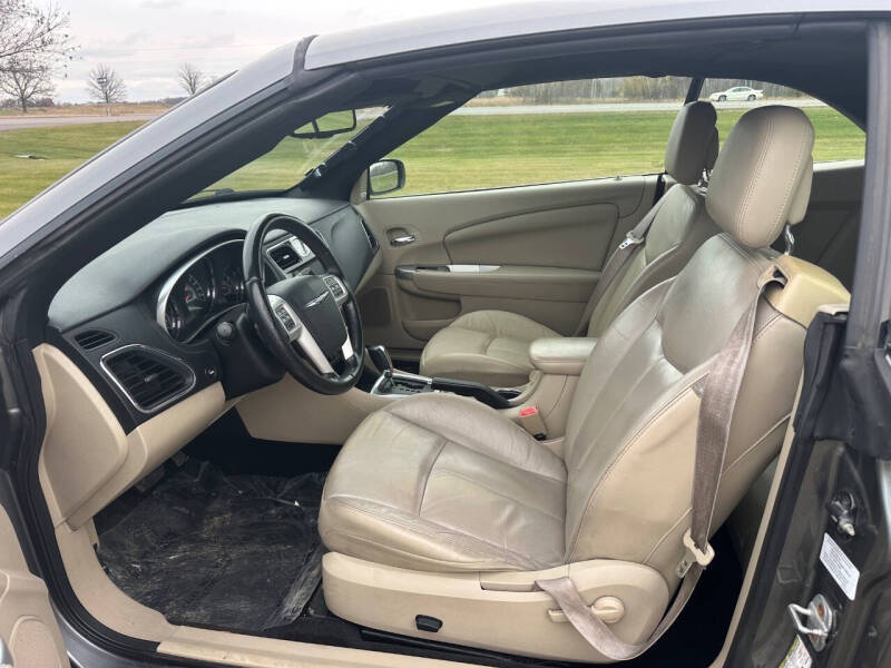 2011 Chrysler 200 Limited