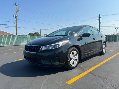 2017 Kia Forte for sale at eAutoTrade in Evansville IN