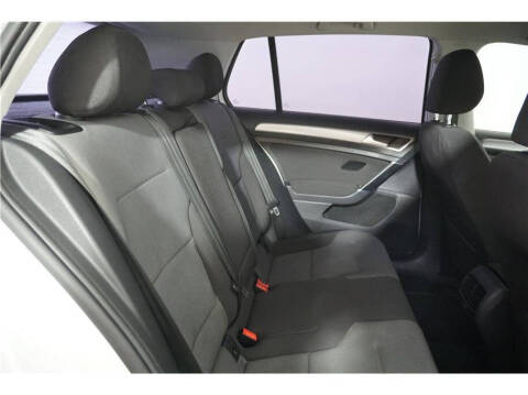 2016 Volkswagen e-Golf SE