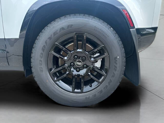 2025 Land Rover Defender 90 P400 X-Dynamic SE