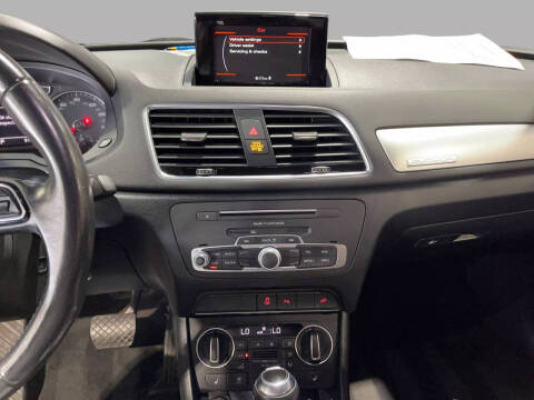 2017 Audi Q3 2.0T quattro Premium Plus