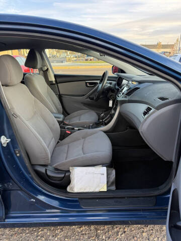 2014 Hyundai Elantra SE