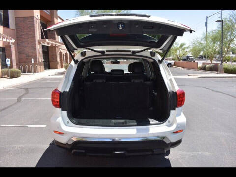 2017 Nissan Pathfinder SL
