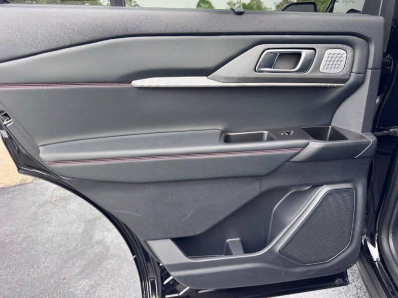 2025 Ford Explorer ST