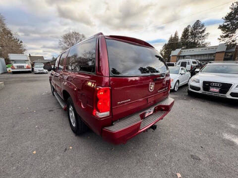 2004 Cadillac Escalade ESV Platinum Edition